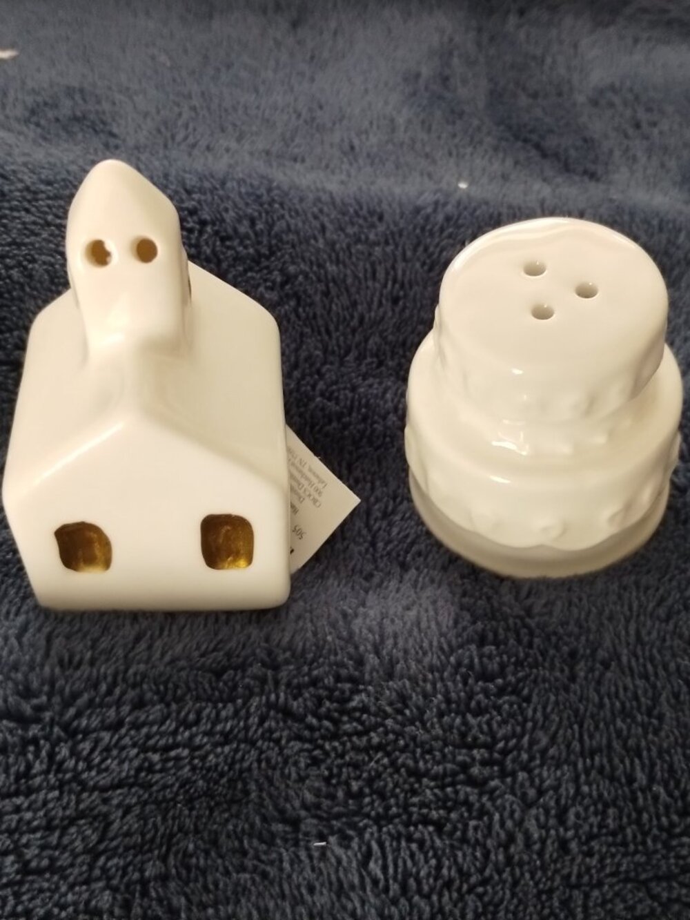 White church & white wedding cake, salt & pepper shakers